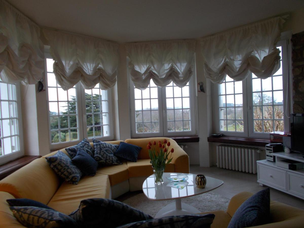 Bed and Breakfast Les Ajoncs Plougrescant Esterno foto