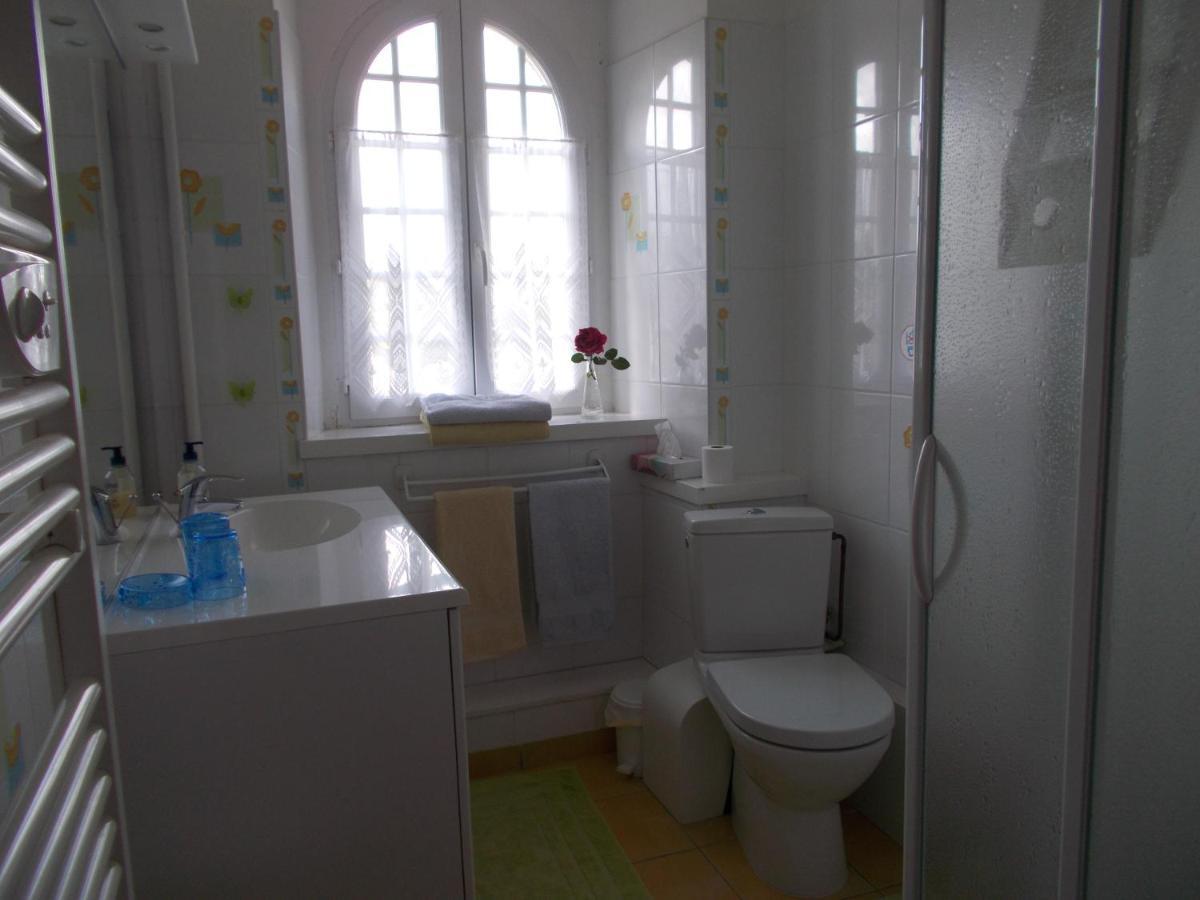Bed and Breakfast Les Ajoncs Plougrescant Esterno foto